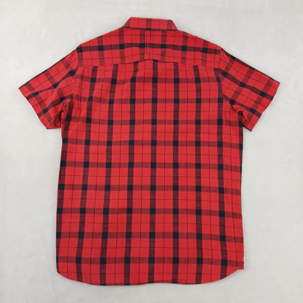 The North Face Medium Mens Shirt 20x27 Button Up Short Sleeve Fits‎ A Small